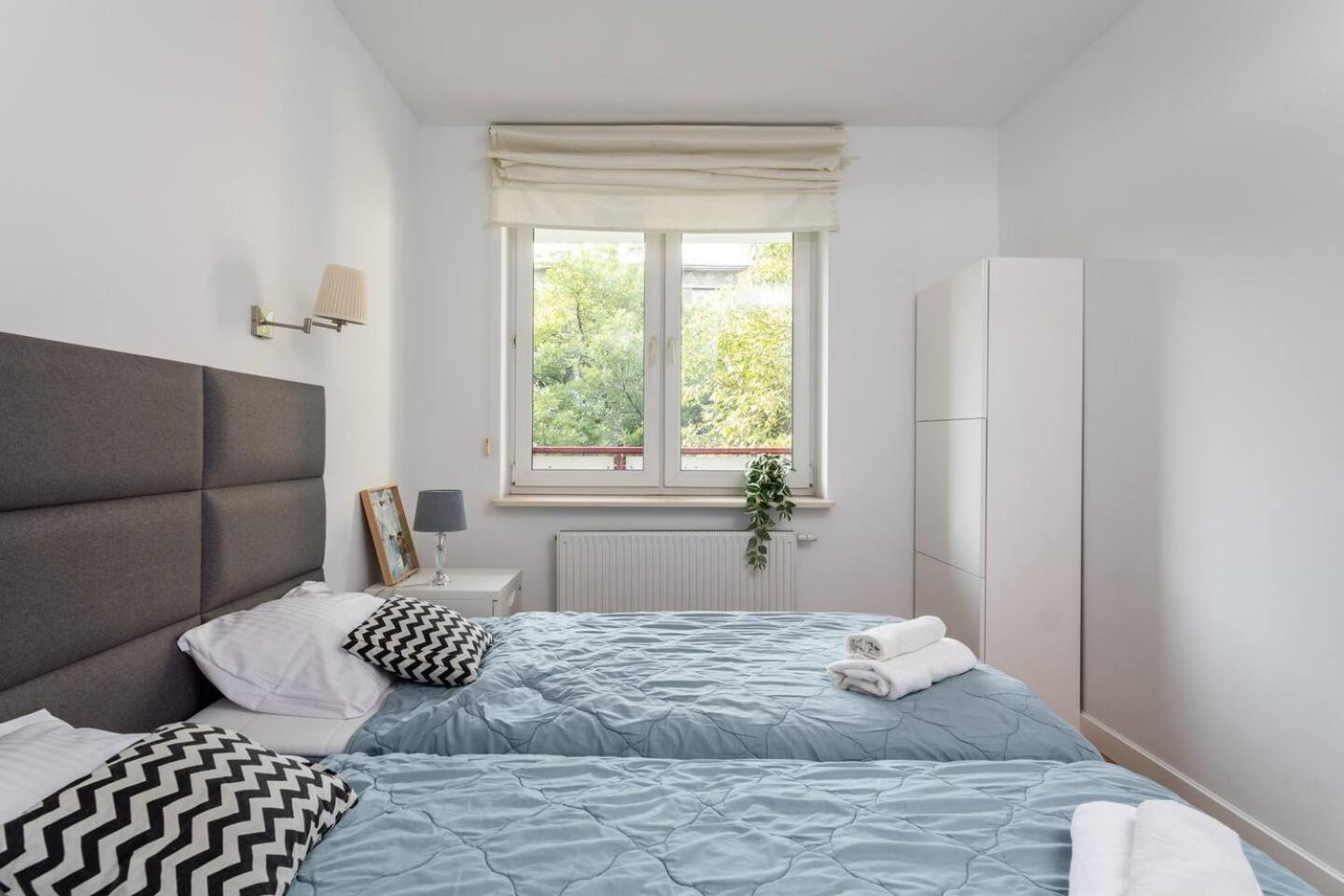 Superb Czerska Family Apartment *