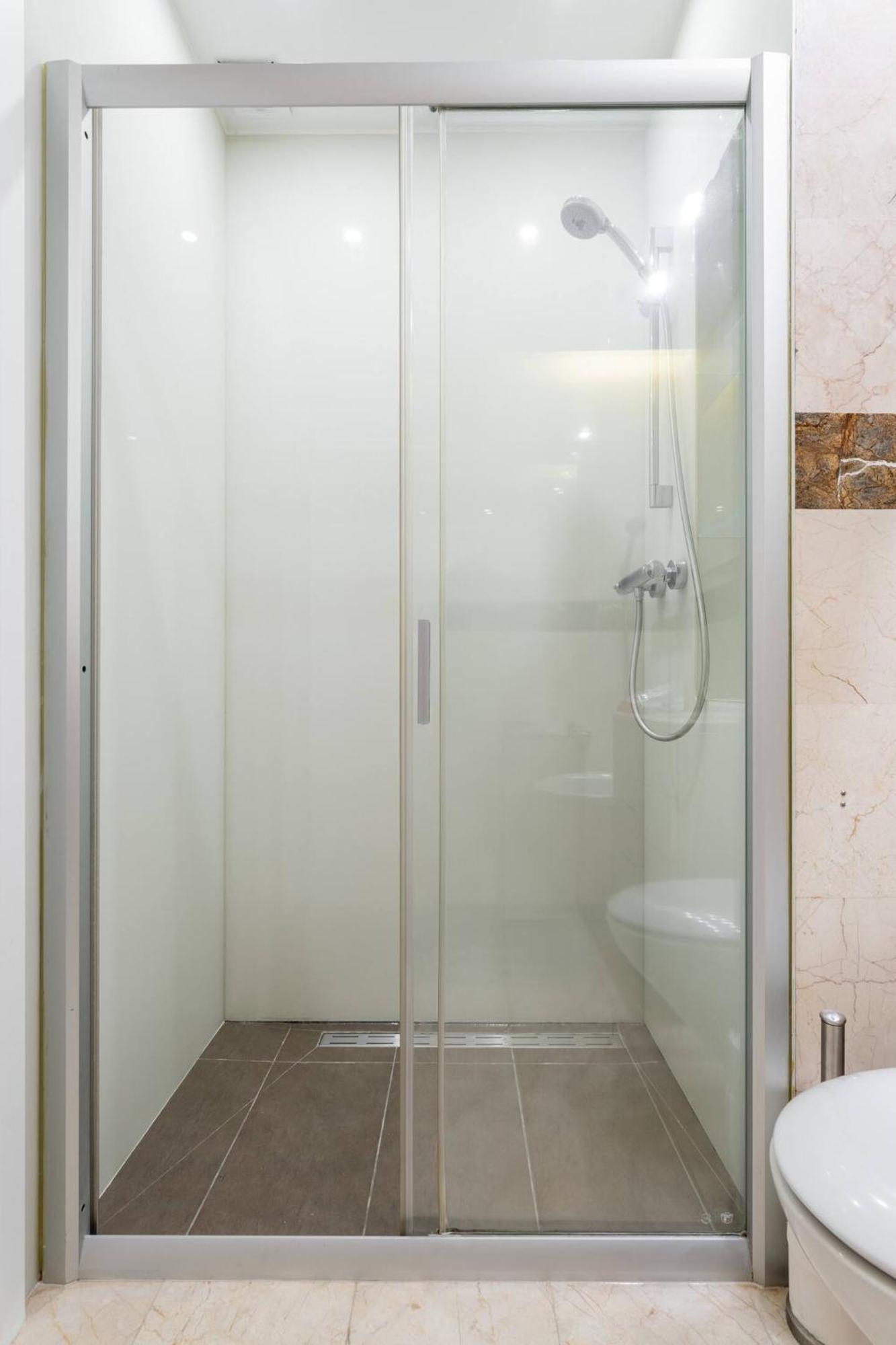Superb Czerska Family Apartment *